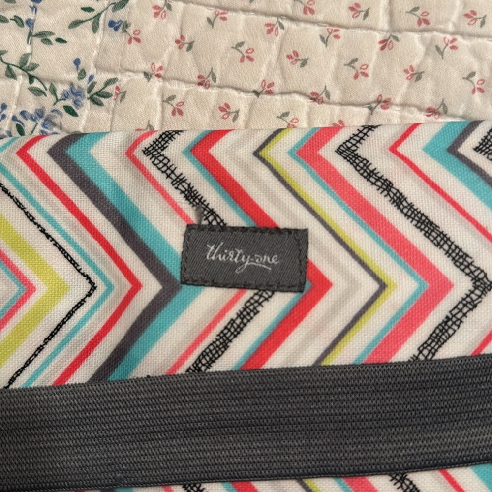 Thirty-one Pen Pencil Tablet Holder NWOT Elastic Closure Multi Colored - Picture 12 of 13